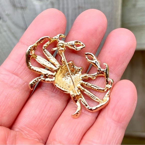 🔥2/$20 Crab Brooch Rhinestone Crab Pin Gold Tone - Picture 8 of 9